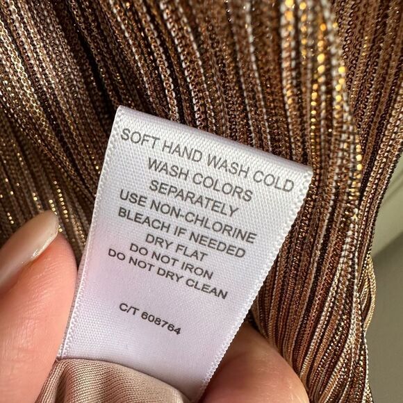 TAYLOR DRESSES Crinkle Metallic Chiffon Dress gold size 10 midi NWT SLEEVELESS - Picture 4 of 8